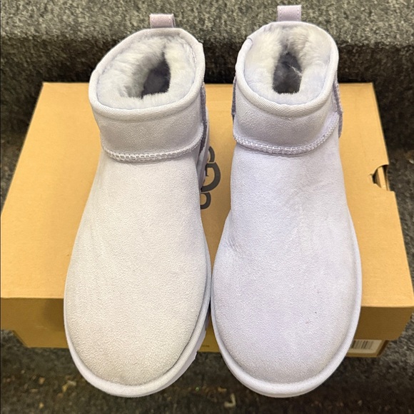 Ugg classic ultra mini size 11 new - Picture 4 of 6